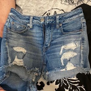 American Eagle distressed short shorts. Size 4
